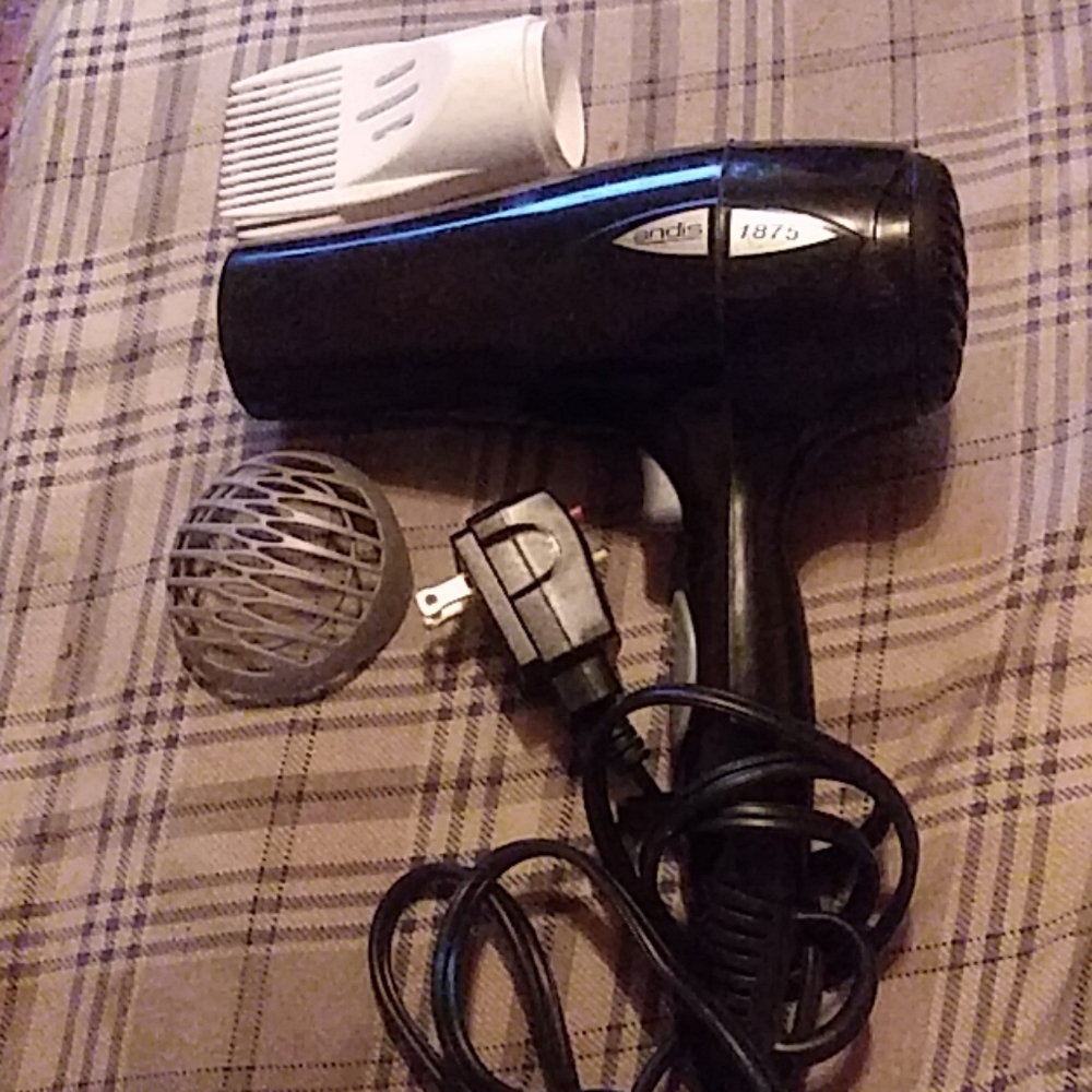 Andis Hair Dryer With Comb Attachments